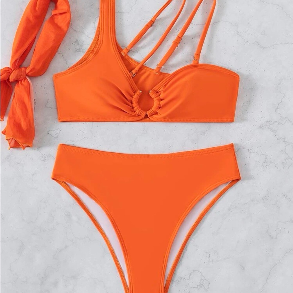 Swimsuit set with bandana